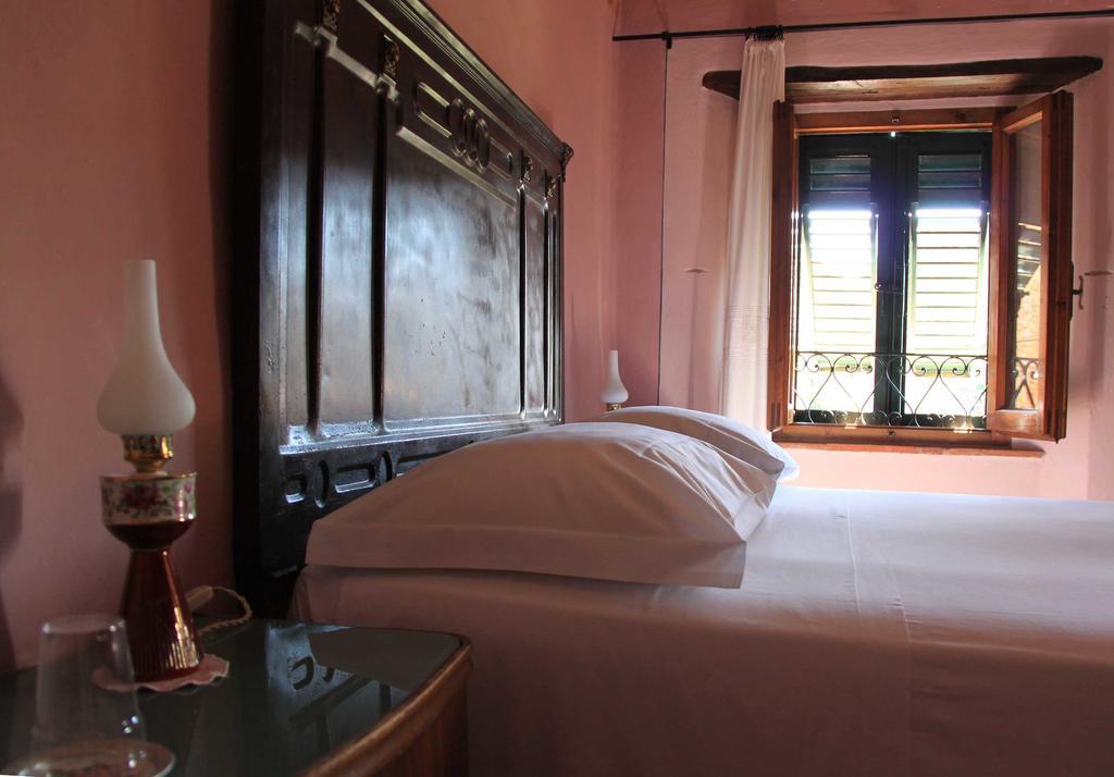 Bed and Breakfast antica casa "le rondini" Borgo a Buggiano Exterior foto