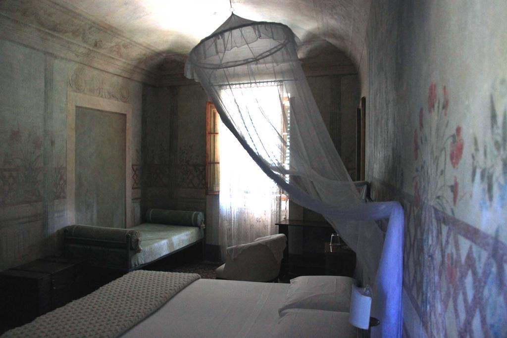 Bed and Breakfast antica casa "le rondini" Borgo a Buggiano Exterior foto