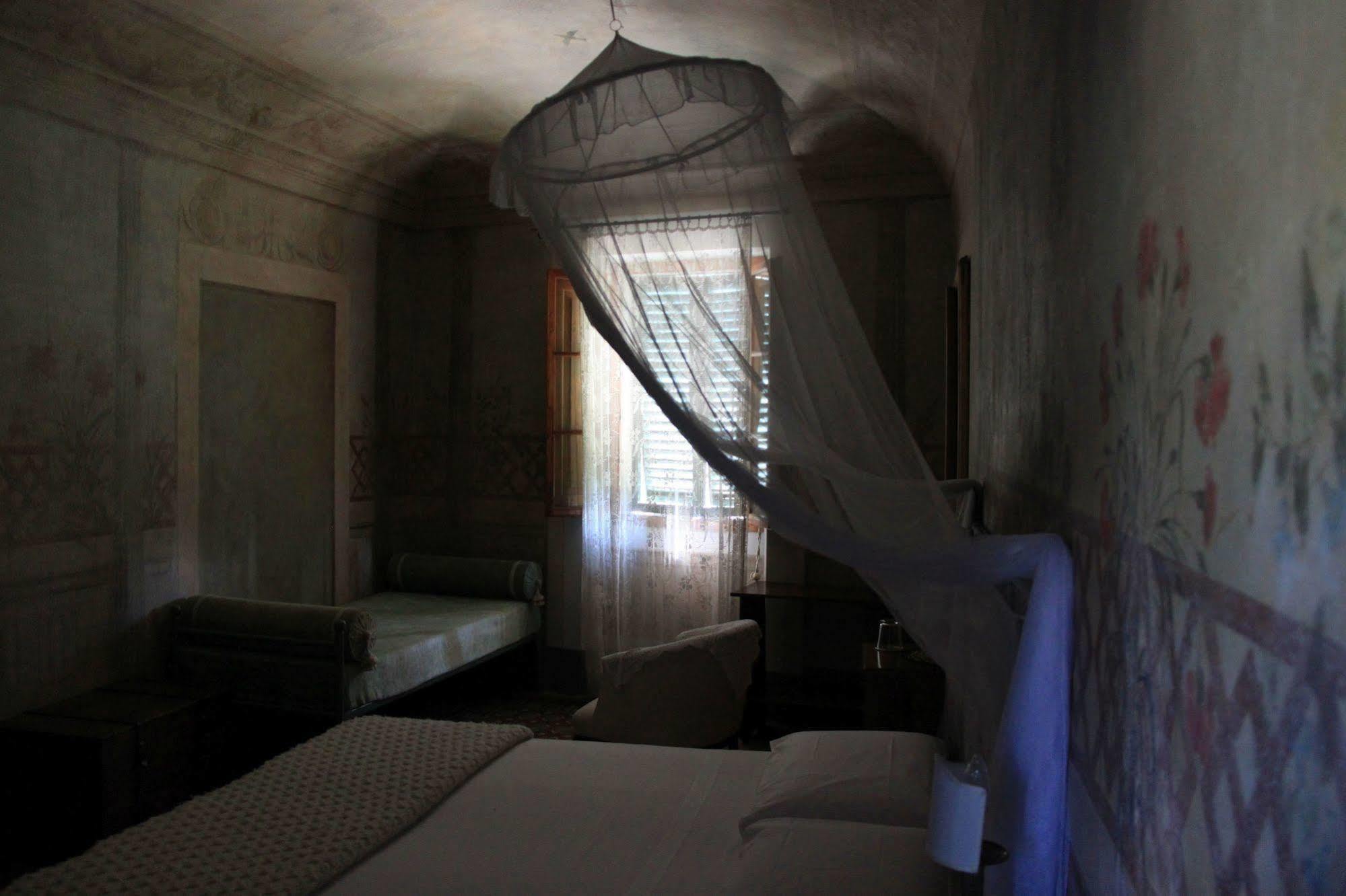 Bed and Breakfast antica casa "le rondini" Borgo a Buggiano Exterior foto