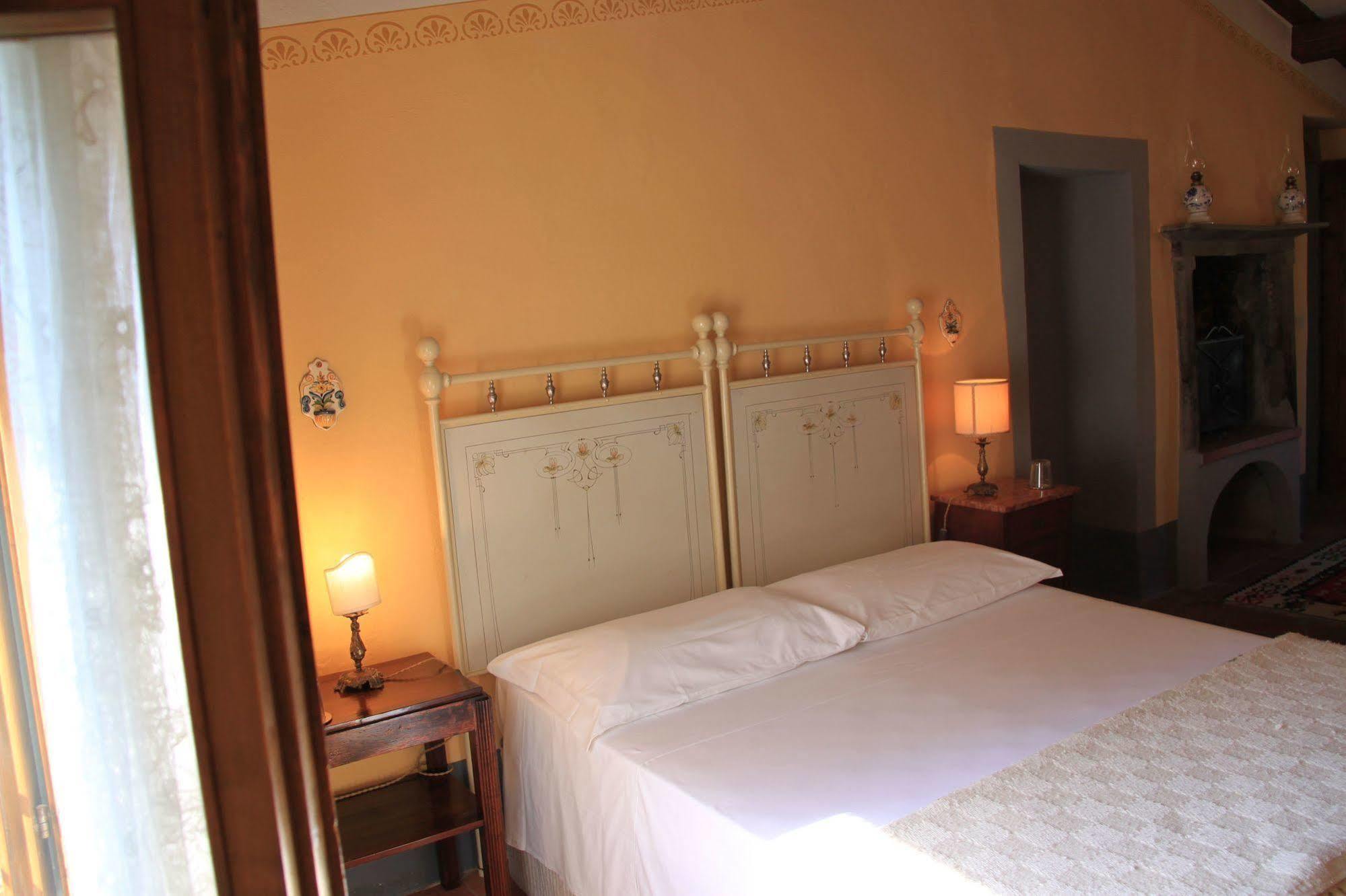 Bed and Breakfast antica casa "le rondini" Borgo a Buggiano Exterior foto